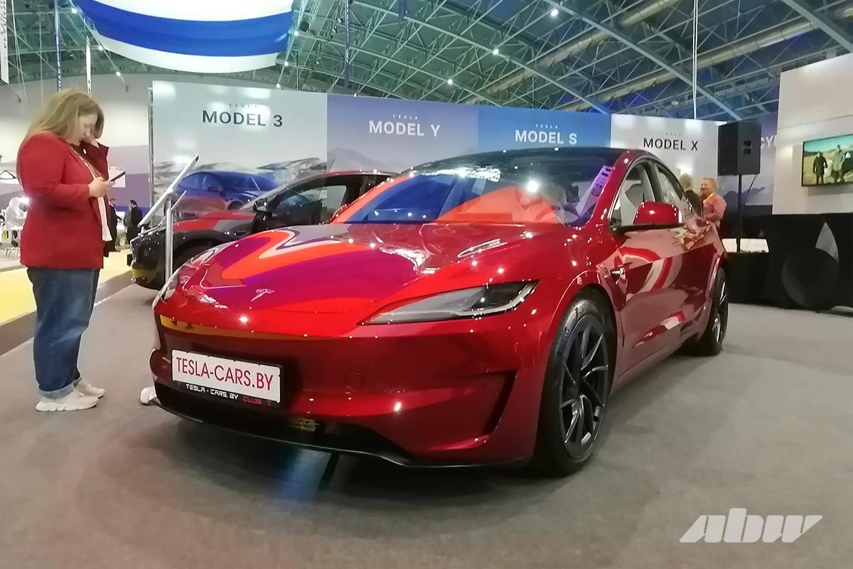 Горячее не бывает: премьера Tesla Model 3 Performance в Беларуси