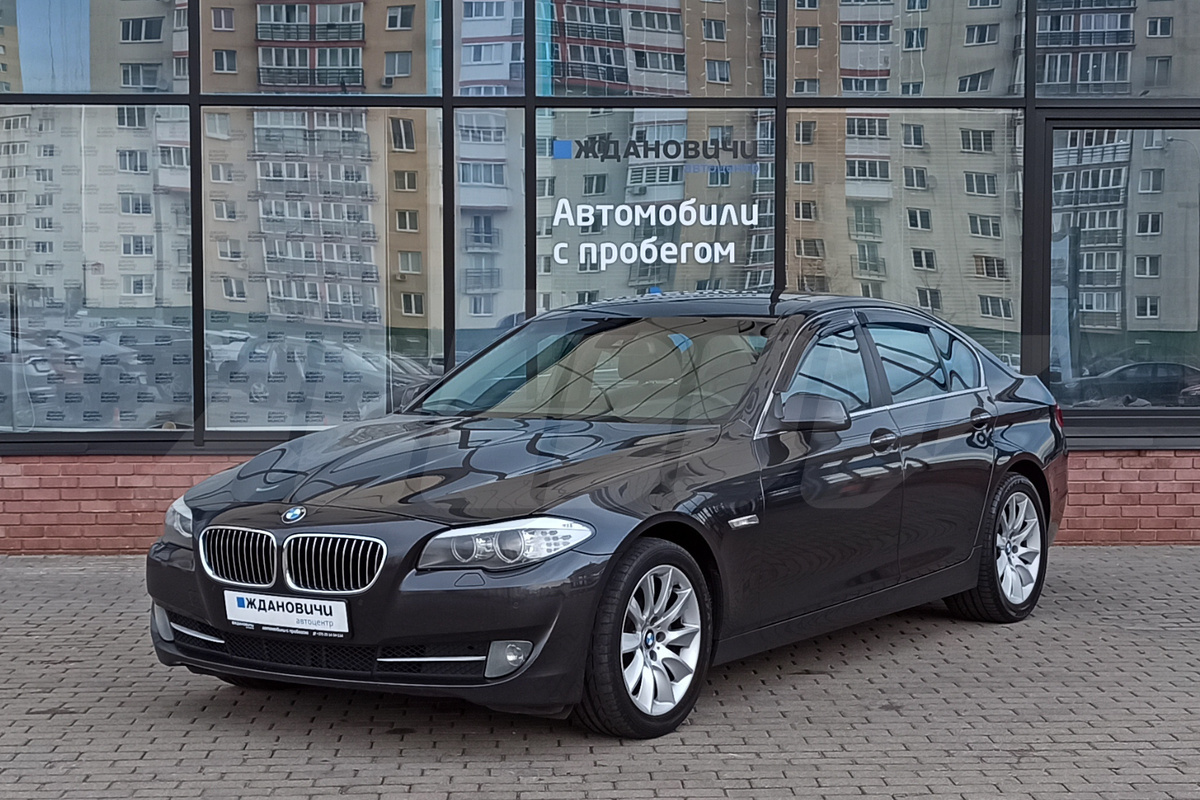 BMW 5 series VI (F10/F11/F07), 2010