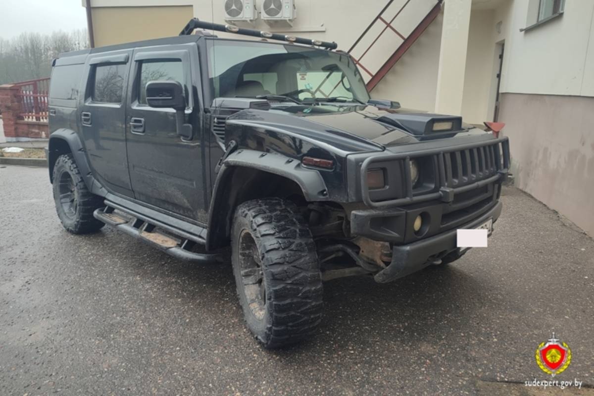 Владелец не смог снять Hummer c учета – в нужном месте не оказалось VIN