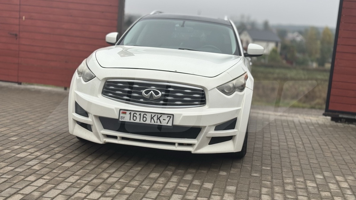 Infiniti FX II (S51), 2009