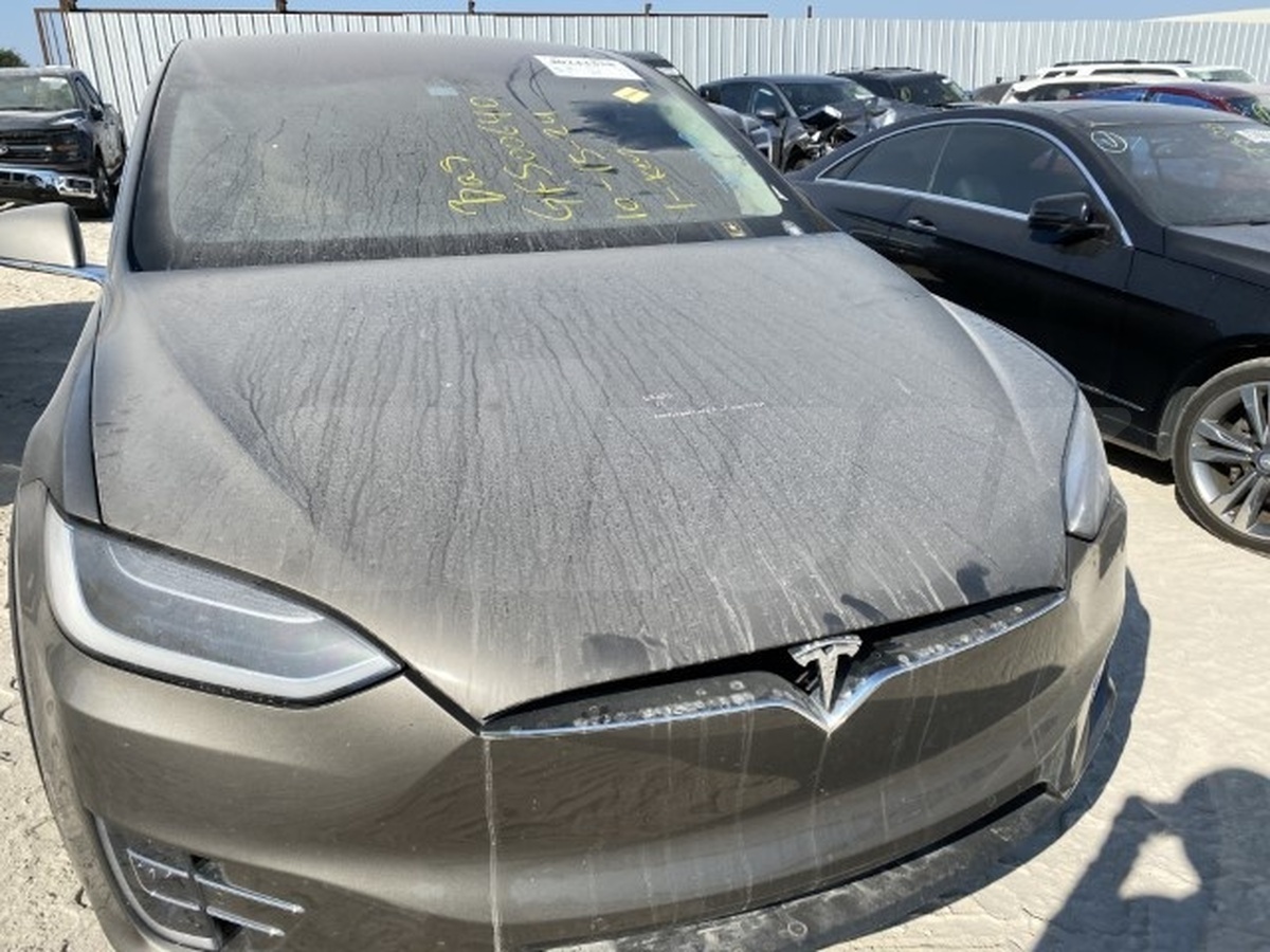Tesla Model X I, 2015