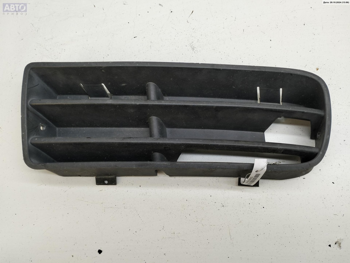 Решетка бампера к Volkswagen Golf 2001