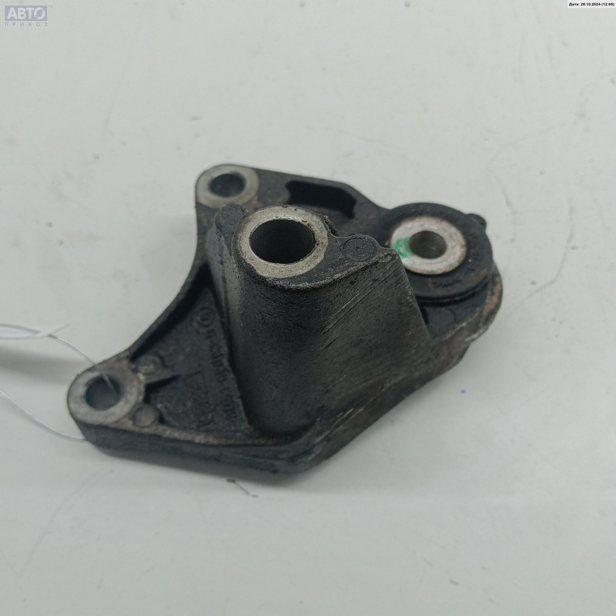 Кронштейн КПП к Ford Focus 2006