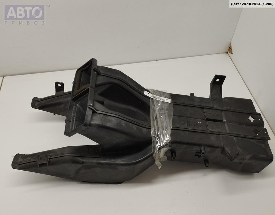 Воздухозаборник к Audi A8 2003