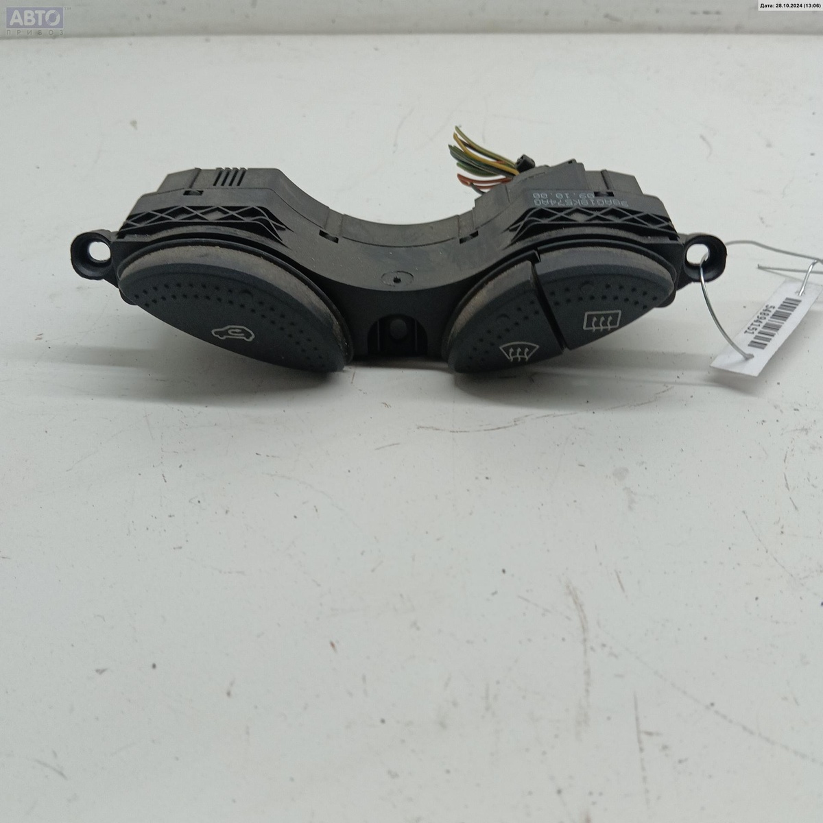 Кнопка  к Ford Focus 2000