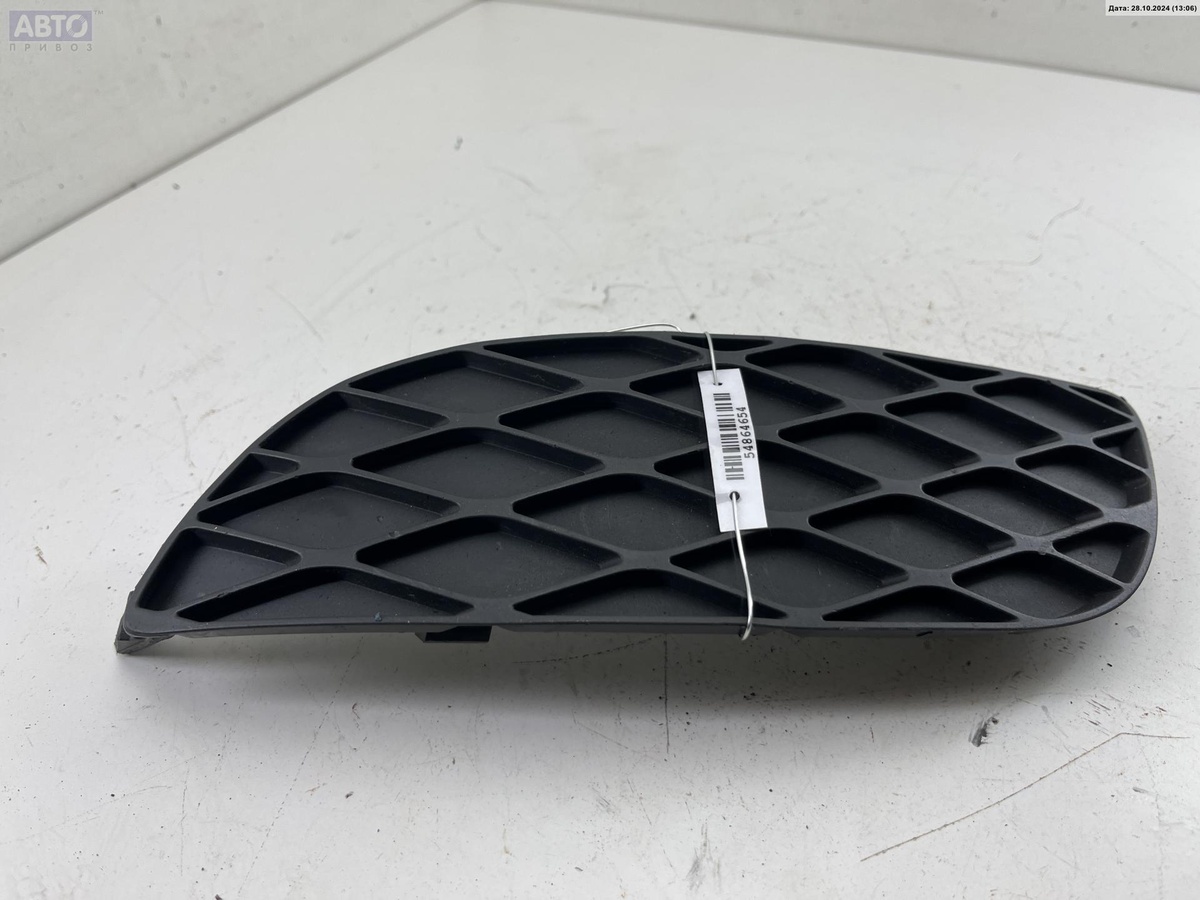 Решетка бампера к Toyota Yaris 2003