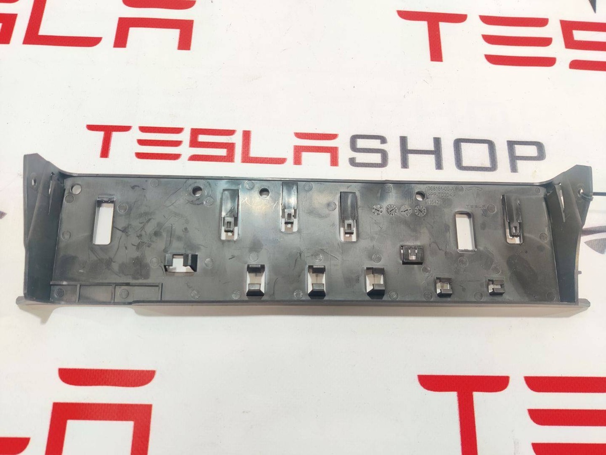 Крепление проводки к Tesla Model X 2019
