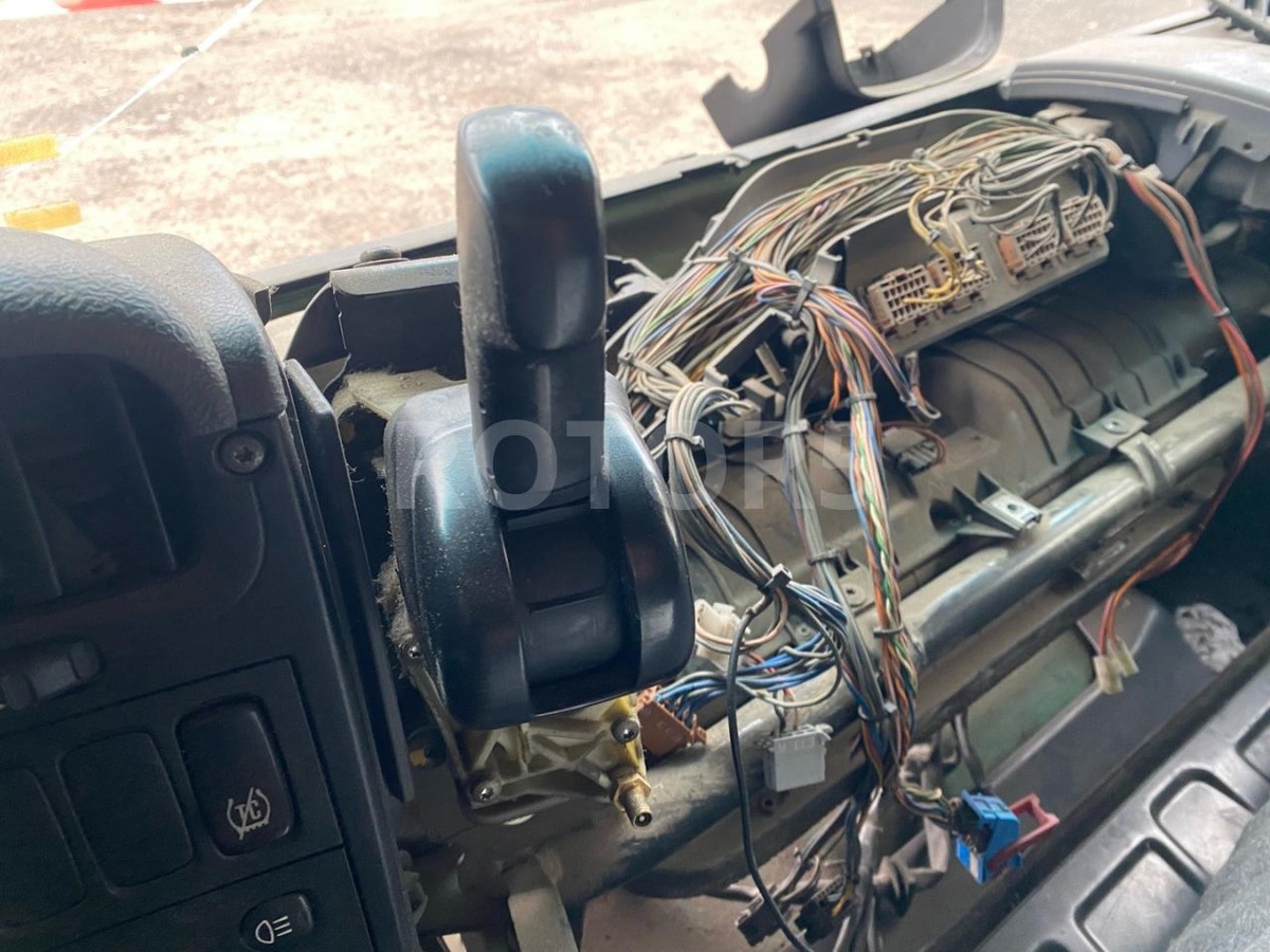 Кран стояночного тормоза  RDX 2006