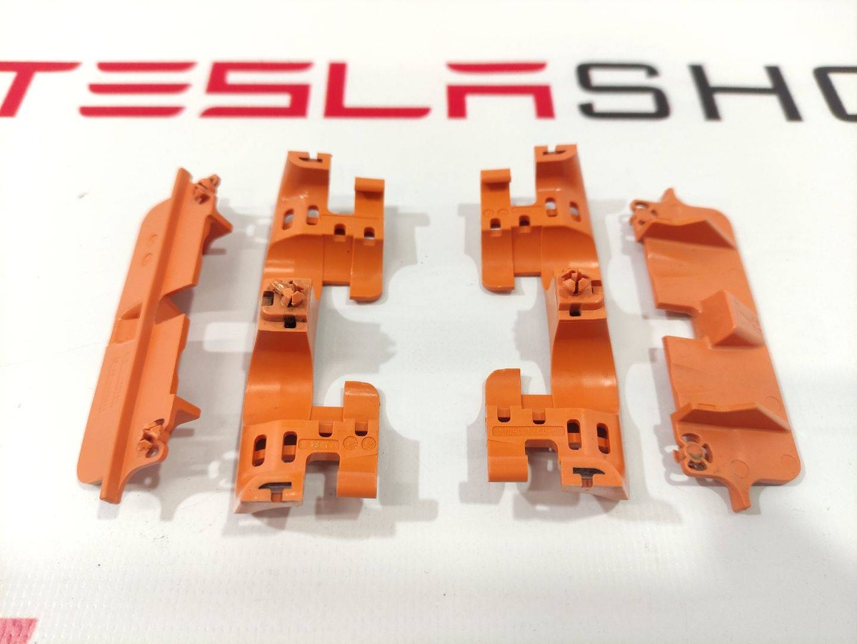 Крепление проводки к Tesla Model 3 2019