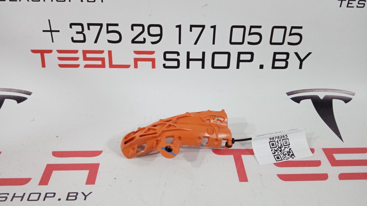 Клипса к Tesla Model 3 2019