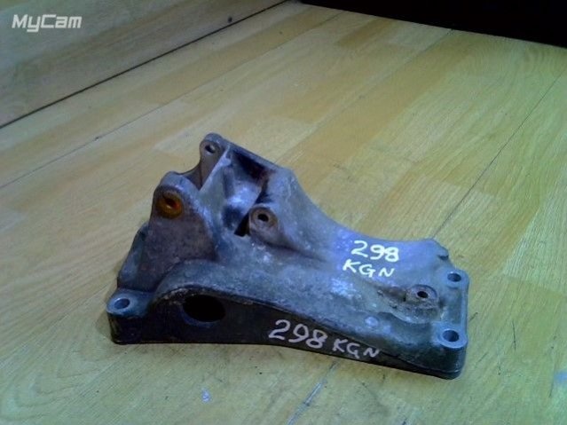 Кронштейн генератора к Volkswagen Golf 2003