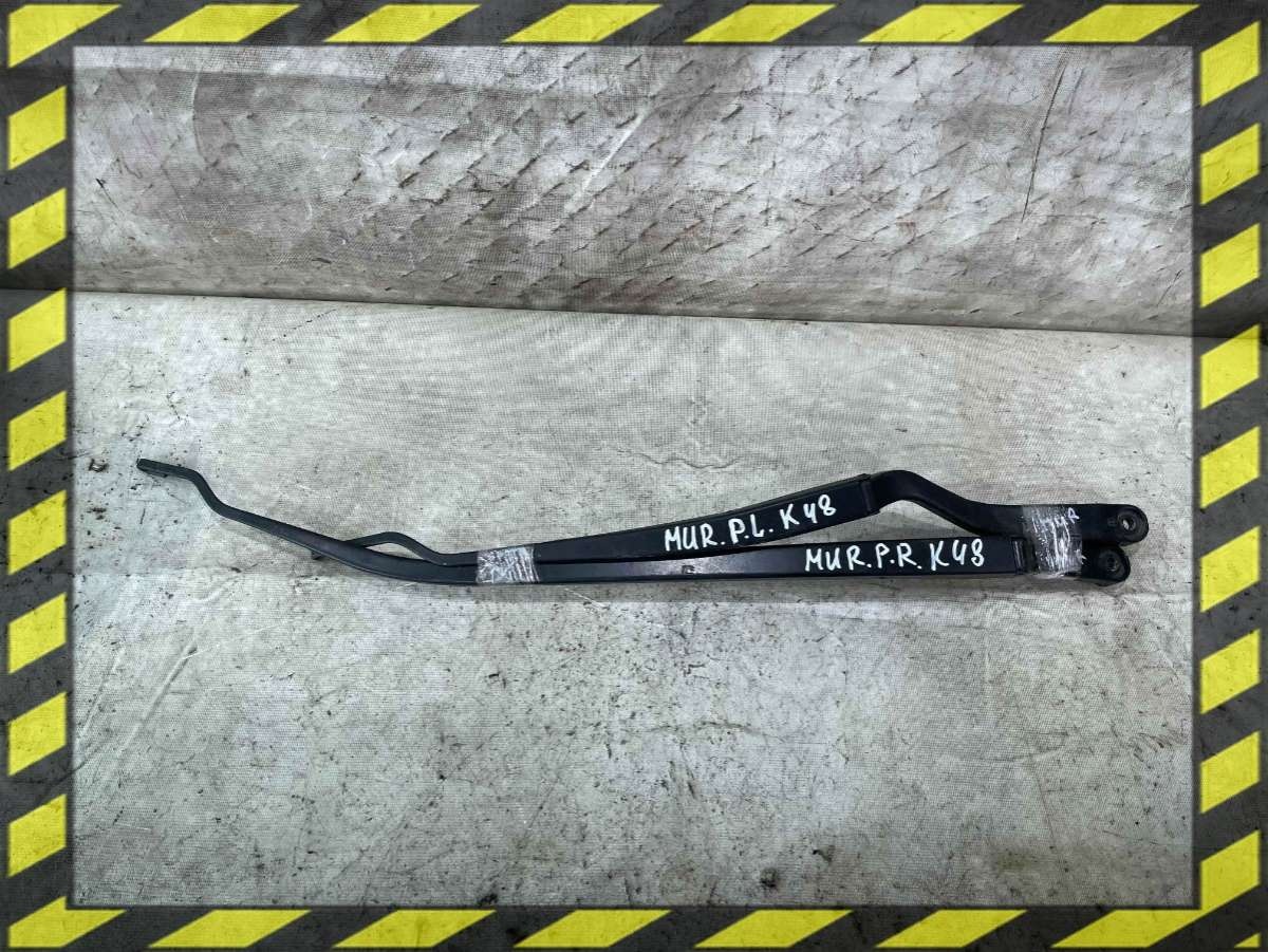 Щеткодержатель к Nissan Murano 2005