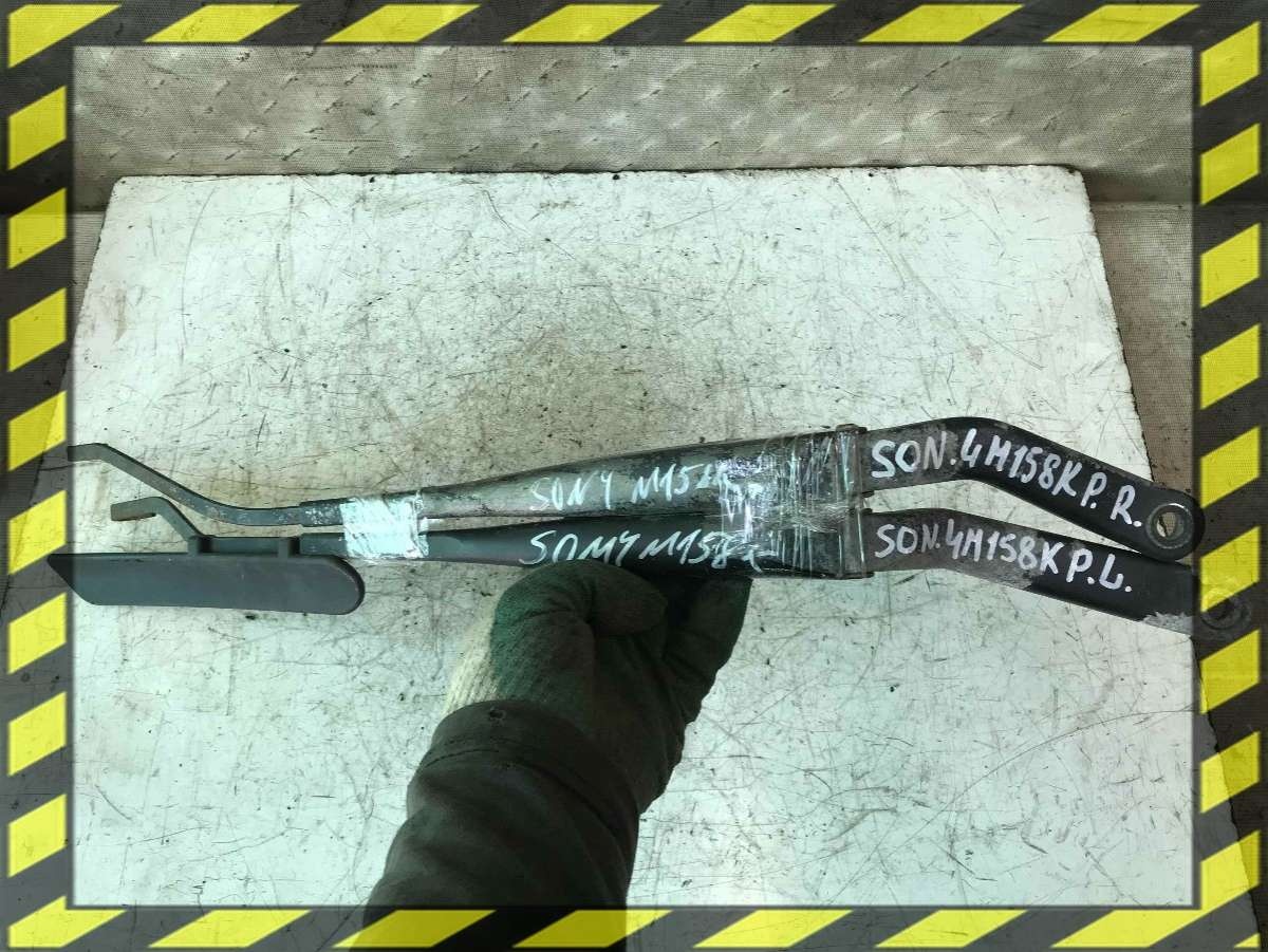 Щеткодержатель к Hyundai Sonata 1999