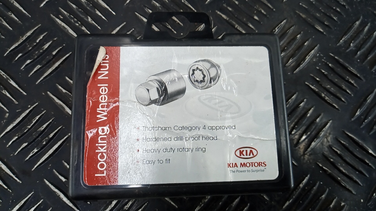 Болт колесный к Kia Ceed 2009