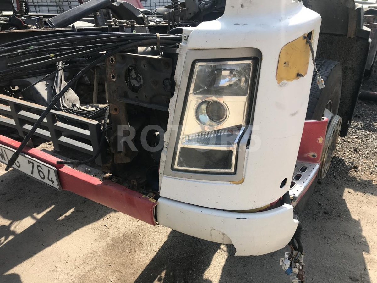 Очко фары левой к Volvo A6 2005