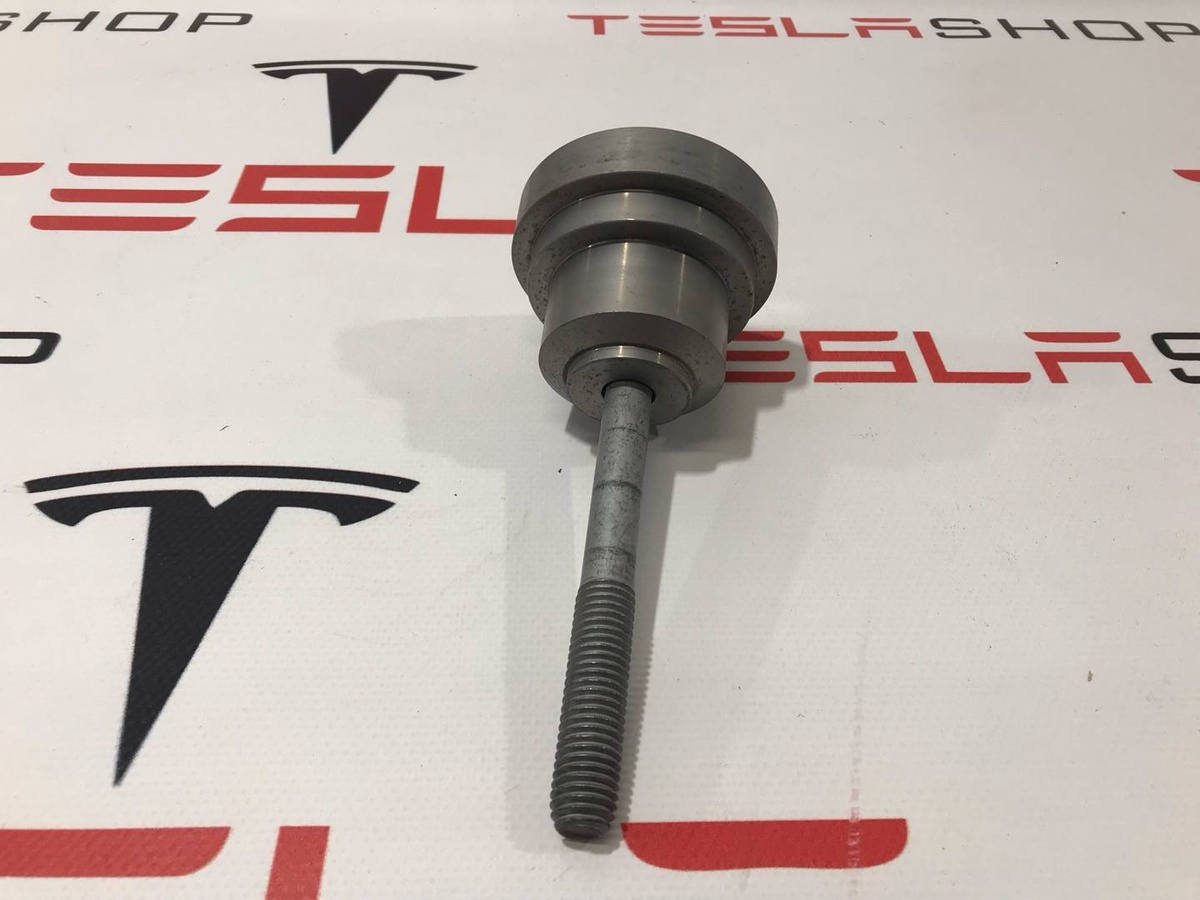 Опора заднего редуктора к Tesla Model S 2015