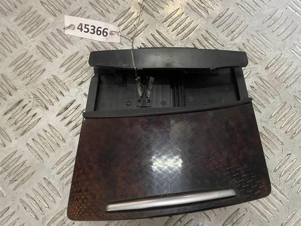 Пепельница к Audi A6 2006
