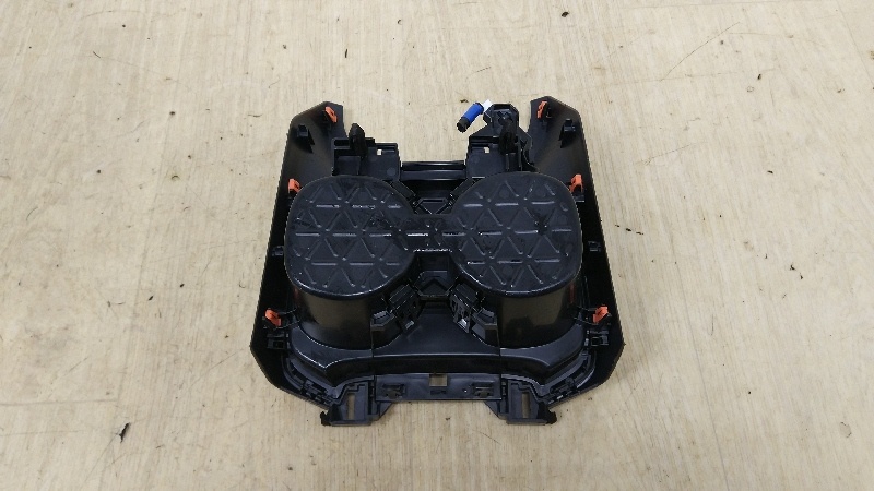 Подстаканник к Toyota RAV 4 2021