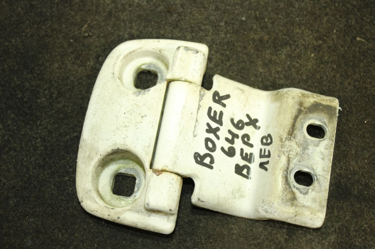 Петля двери к Peugeot  2007