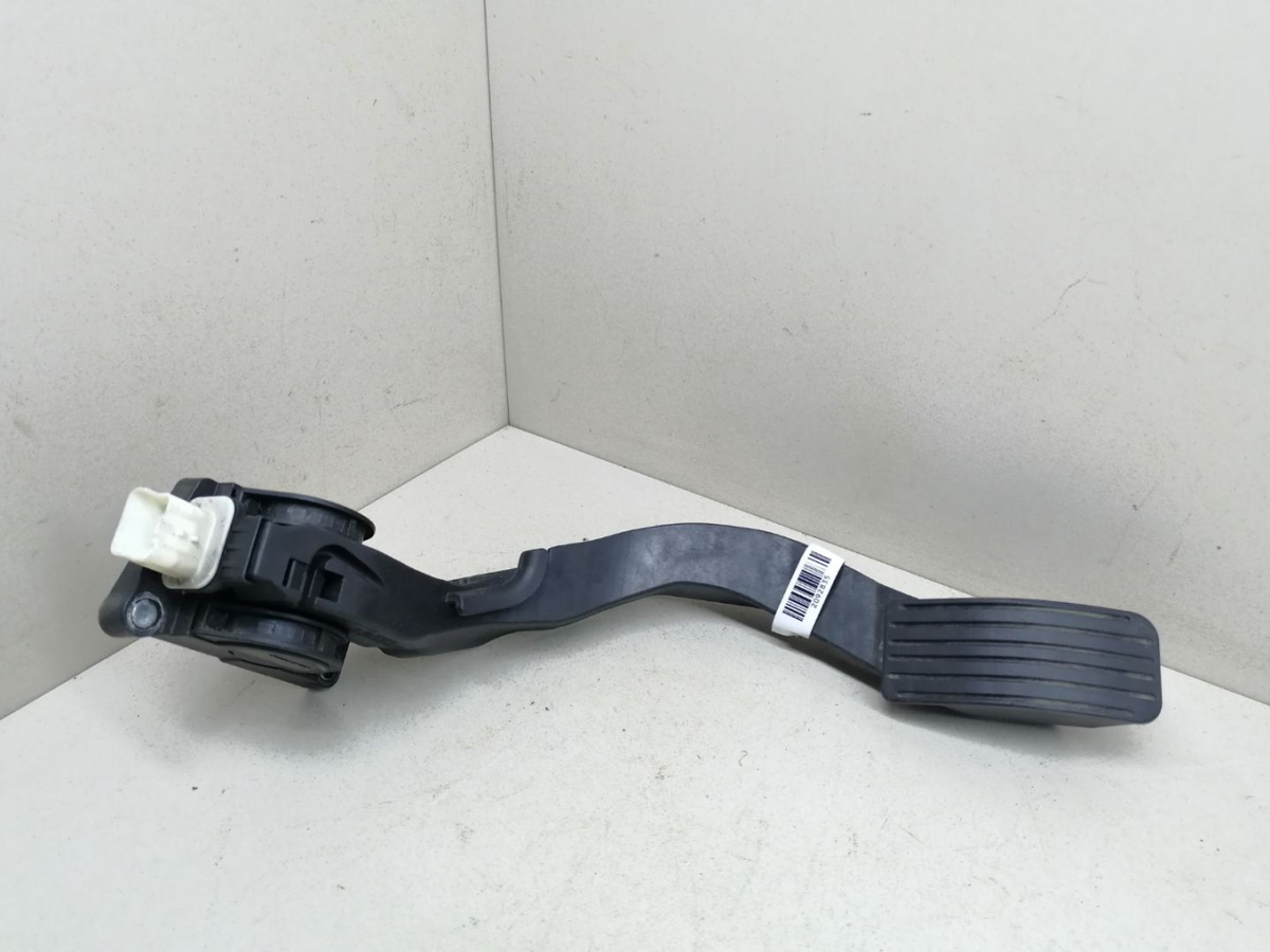 Педаль к Peugeot 1007 2007