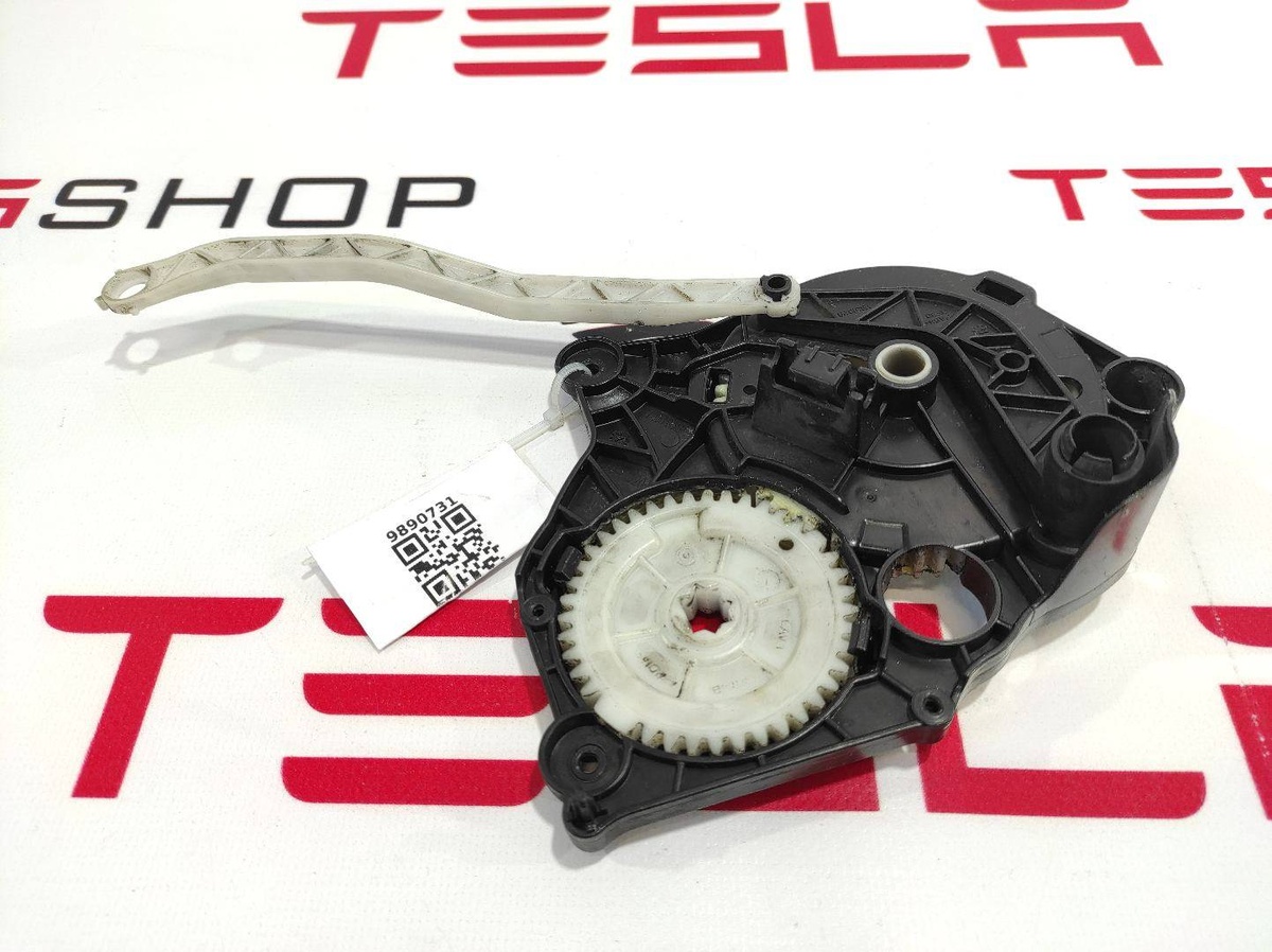 Механизм (прочие) к Tesla Model 3 2020