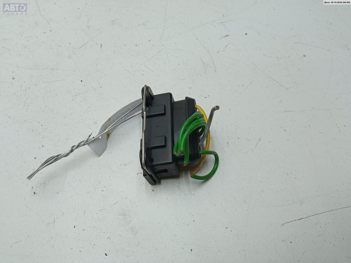 Разъем AUX / USB к Toyota Yaris 2004