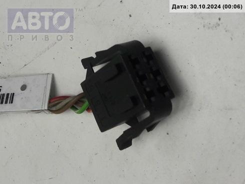 Разъем AUX / USB к Volkswagen Golf 1996