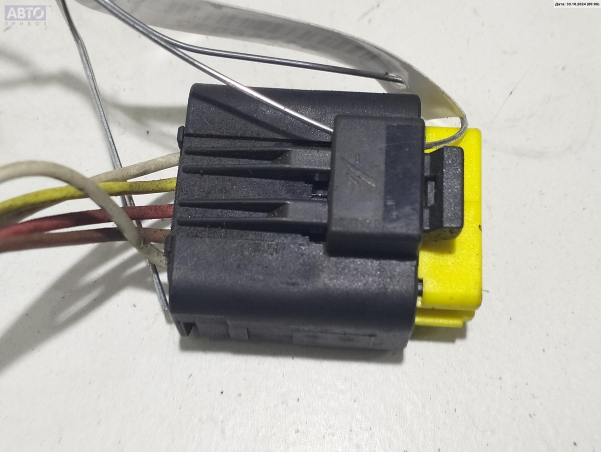 Разъем AUX / USB к Peugeot 308 2008