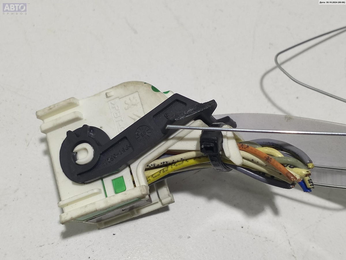 Разъем AUX / USB к Peugeot 407 2005