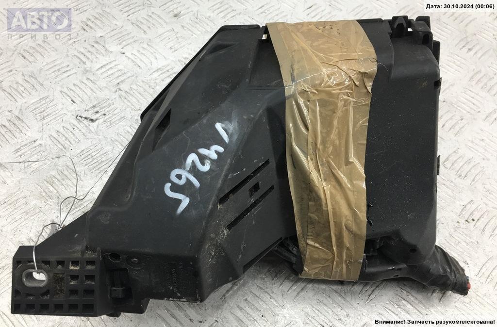 Короб предохранителей к Ford S-MAX 2007