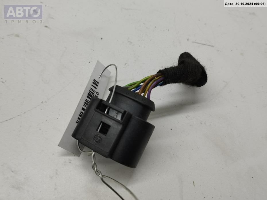 Разъем AUX / USB к Audi A6 2000