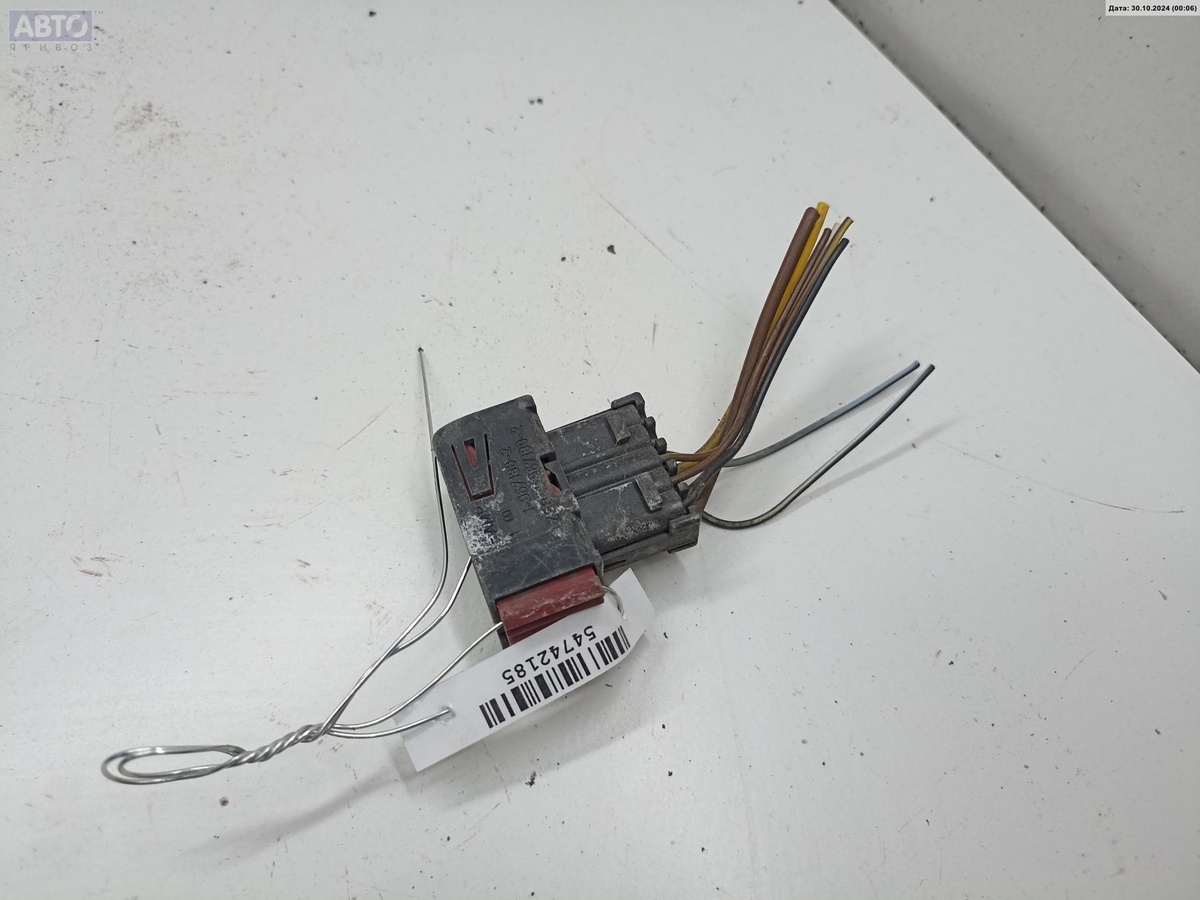 Разъем AUX / USB к Opel Signum 2006
