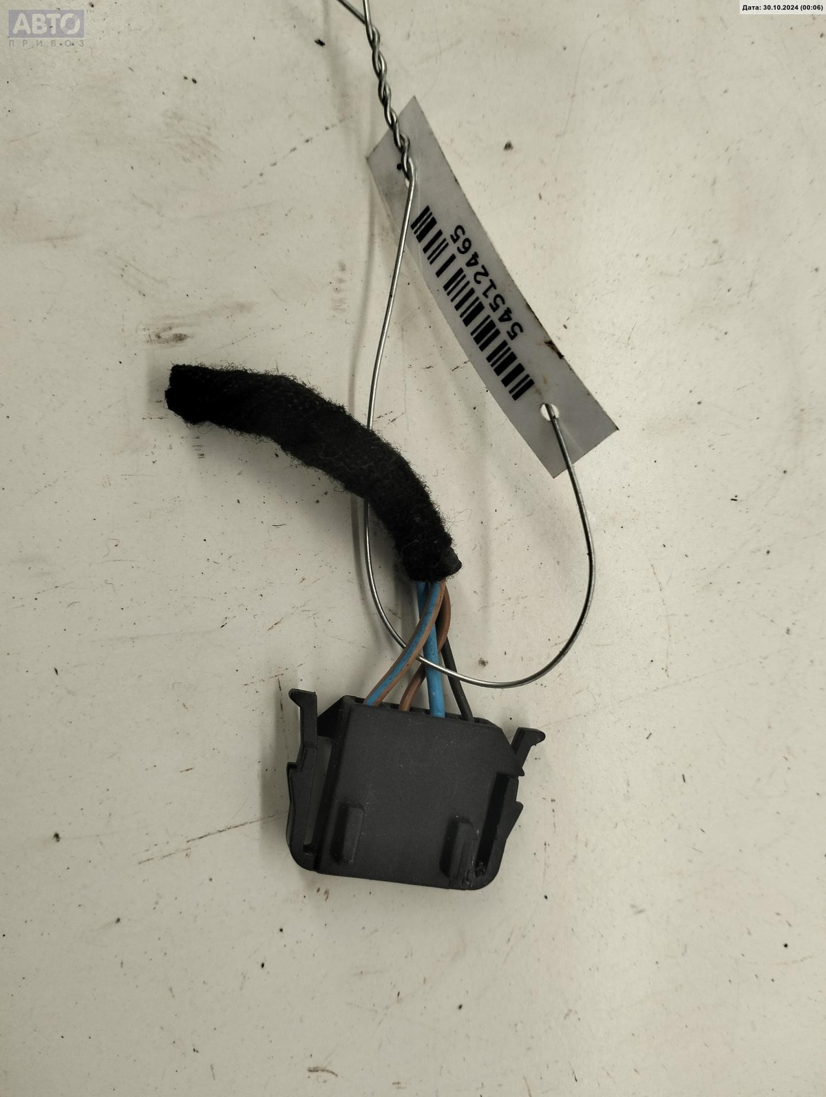 Разъем AUX / USB к Volkswagen Passat 2000