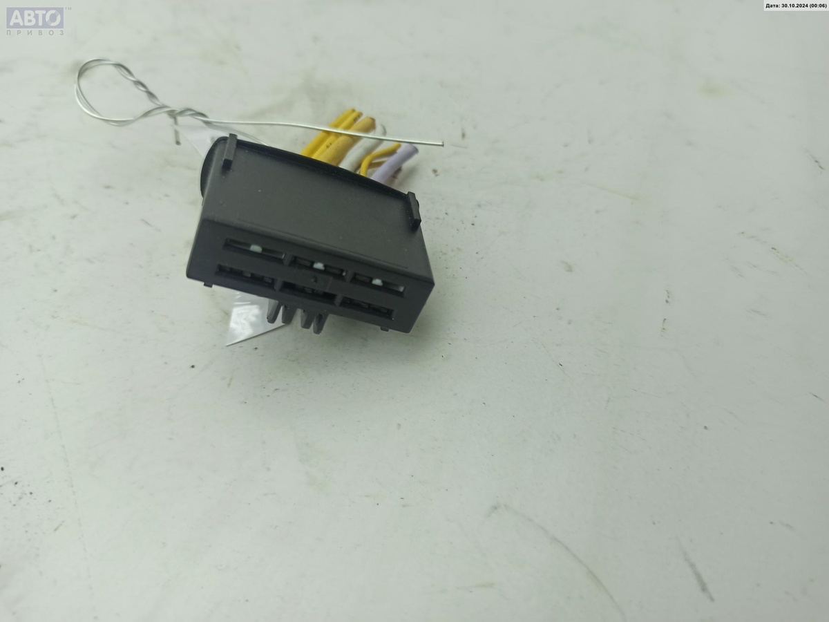 Разъем AUX / USB к Renault Espace 2004