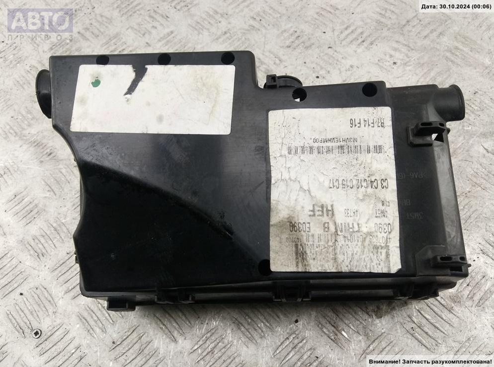 Короб предохранителей к Ford Focus 2004