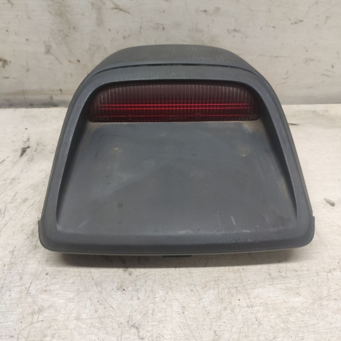 Стоп-сигнал к Nissan Primera 1998