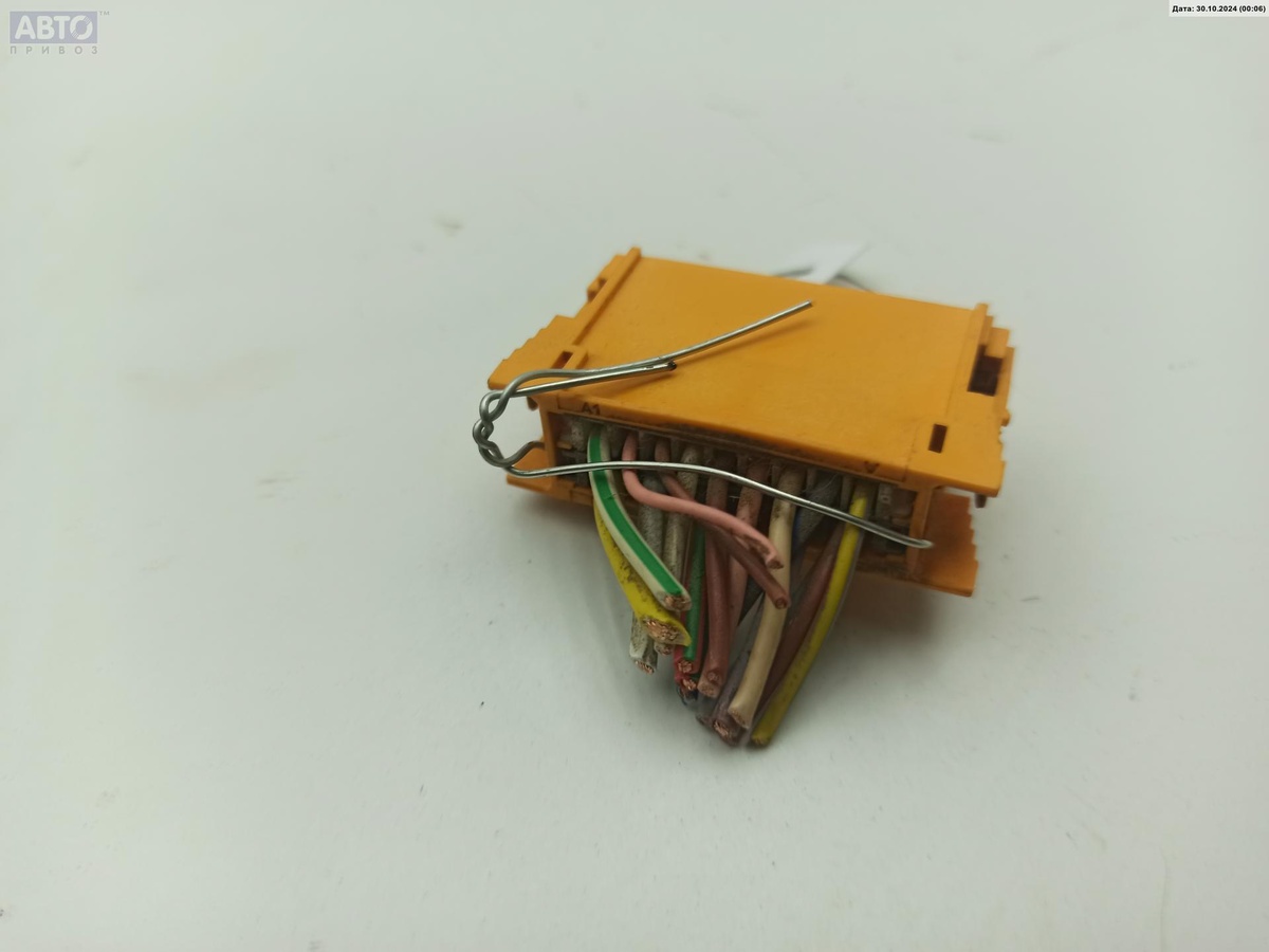 Разъем AUX / USB к Renault Laguna 1999