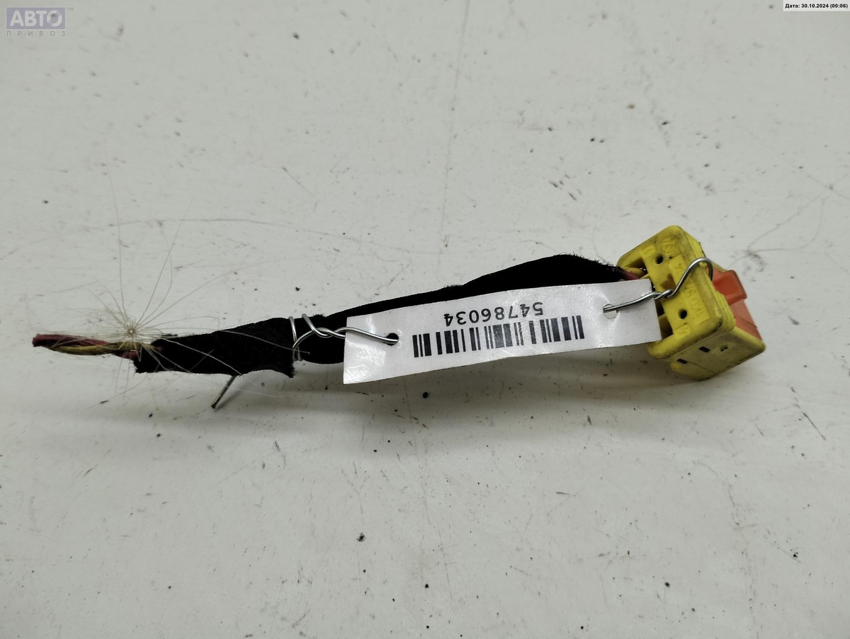 Разъем AUX / USB к Volkswagen Golf 2009