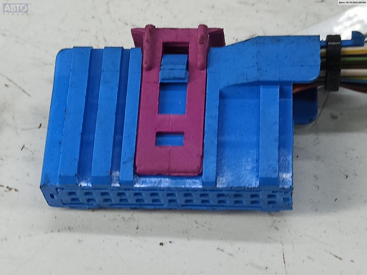 Разъем AUX / USB к Audi A4 1995