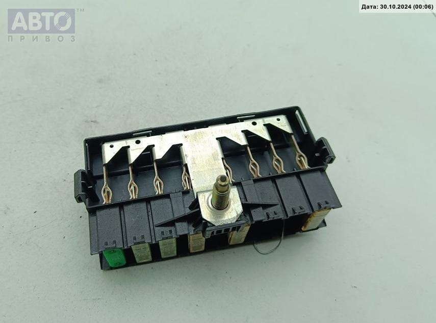 Короб предохранителей к Citroen C4 2006