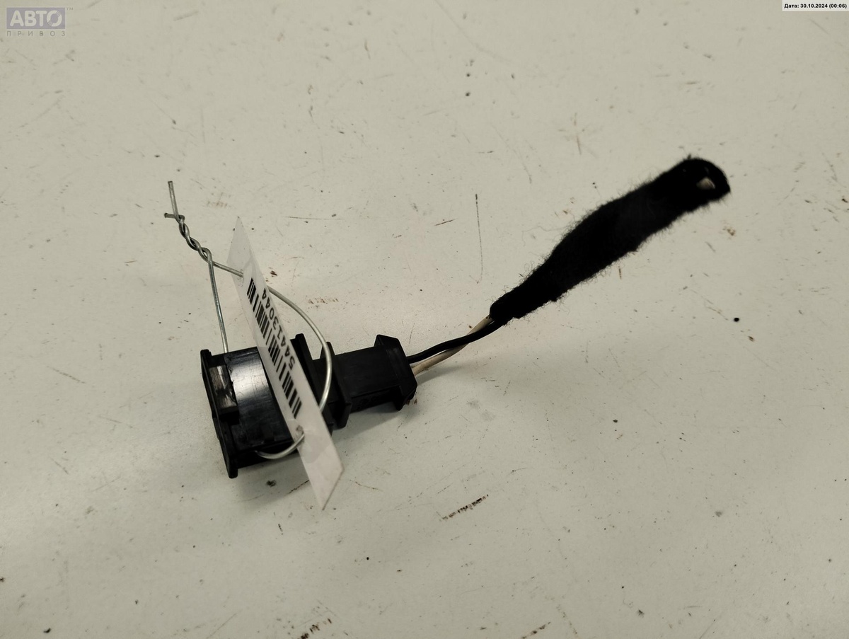 Разъем AUX / USB к Volkswagen Passat 2000