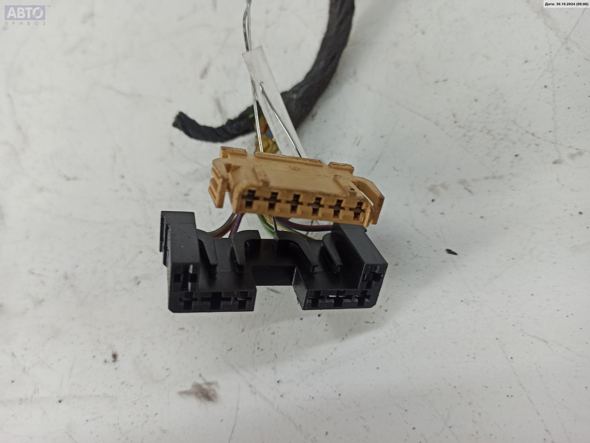 Разъем AUX / USB к Audi A6 2001