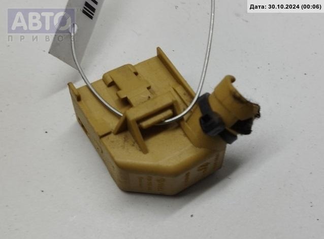 Разъем AUX / USB к Audi A6 2002
