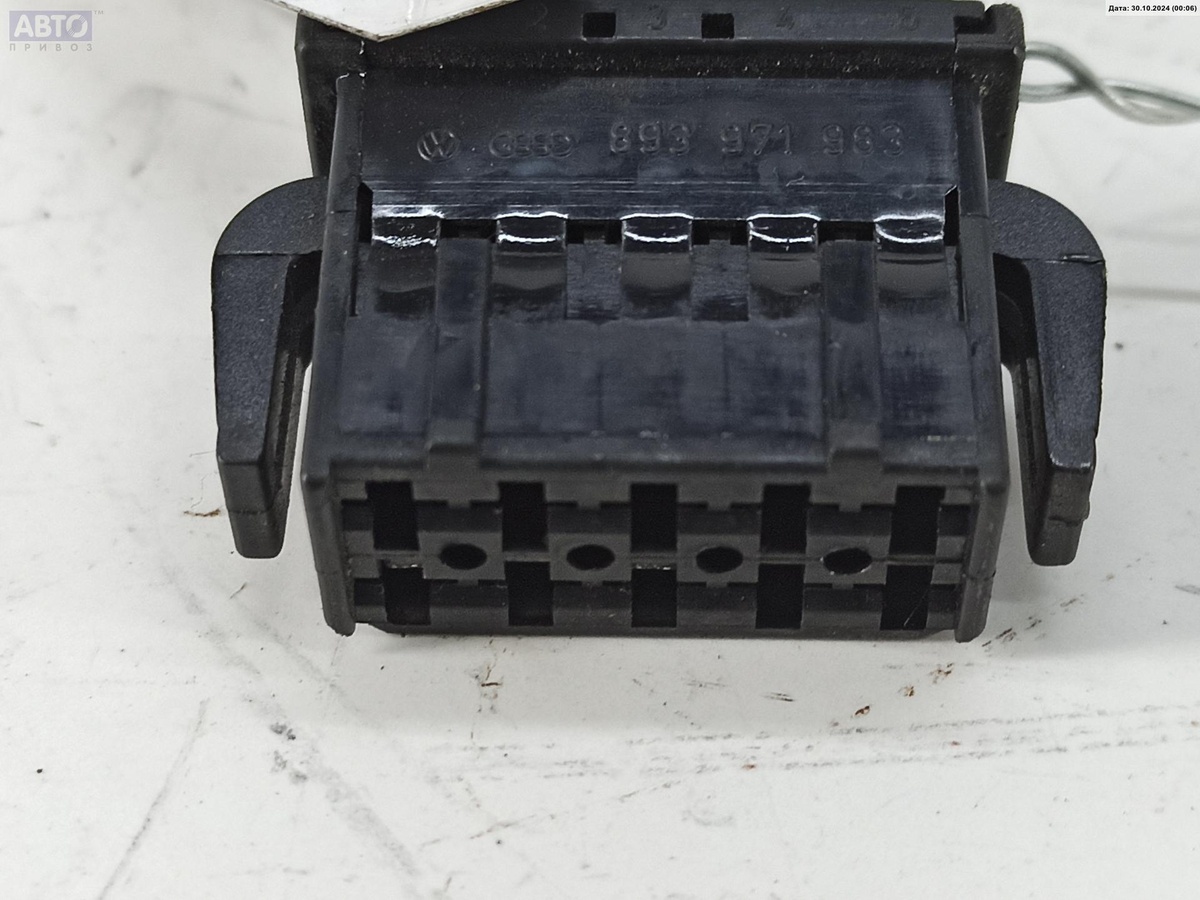Разъем AUX / USB к Audi A4 1995