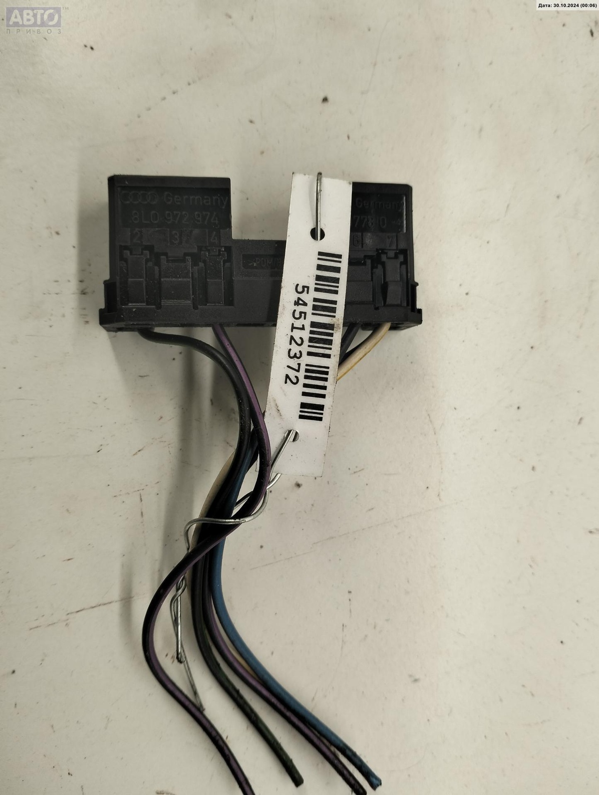 Разъем AUX / USB к Volkswagen Passat 2001