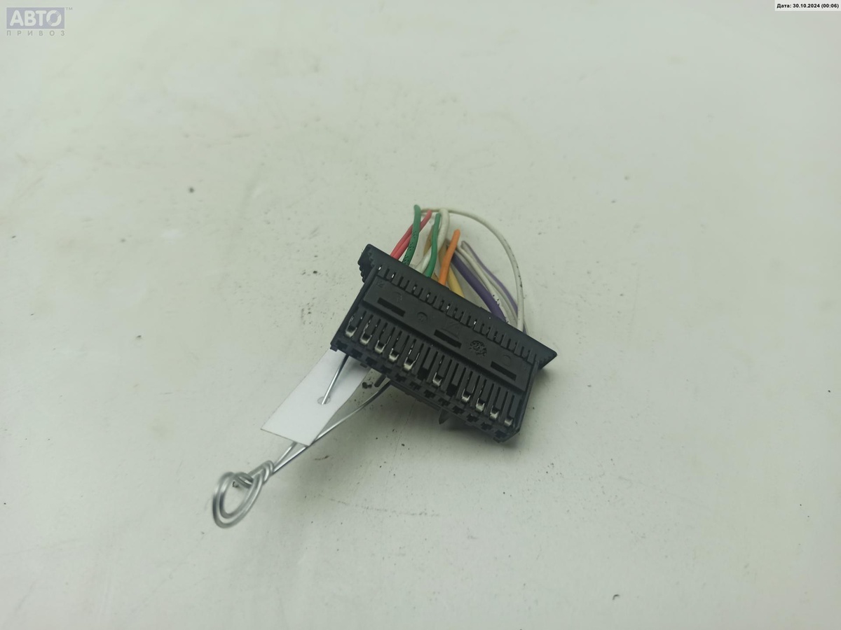 Разъем AUX / USB к Renault Scenic 2002