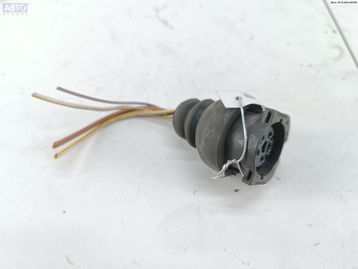 Разъем AUX / USB к Audi A4 1995