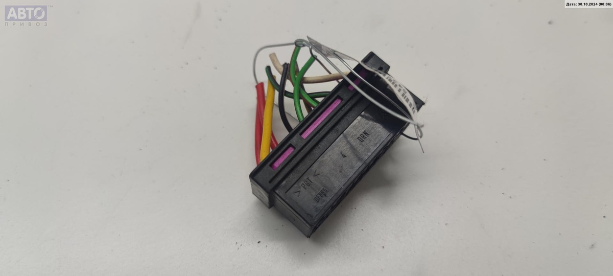 Разъем AUX / USB к Audi A3 2000