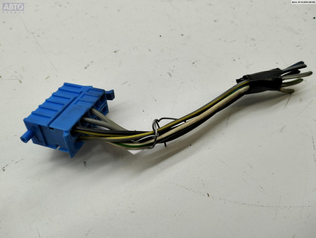 Разъем AUX / USB к Volkswagen Passat 1996