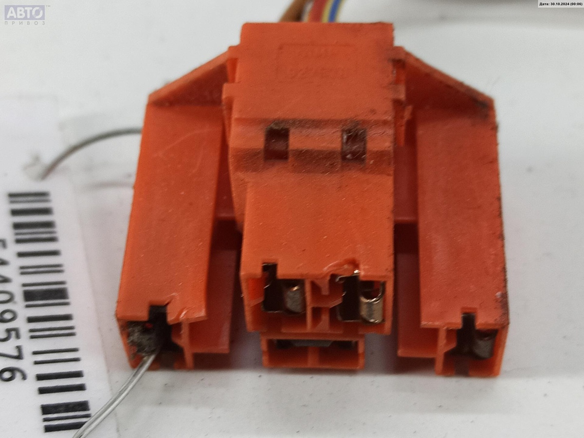 Разъем AUX / USB к Audi A8 2000